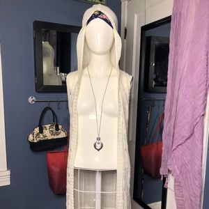 Knit sweater Vest with hood